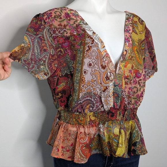 ✨3/$15 Guess Colorful Yellow Pink Paisley Floral Lightweight Peplum Blouse XL - Picture 4 of 8